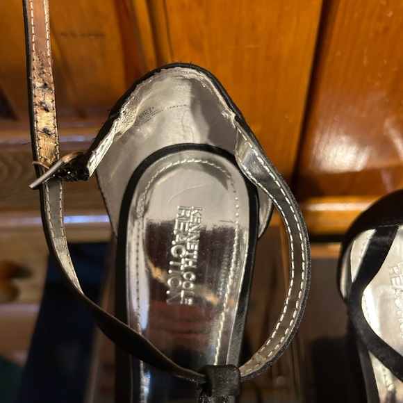Kenneth Cole Reaction- Rhinestone Black Sandle size 10M - Picture 5 of 7